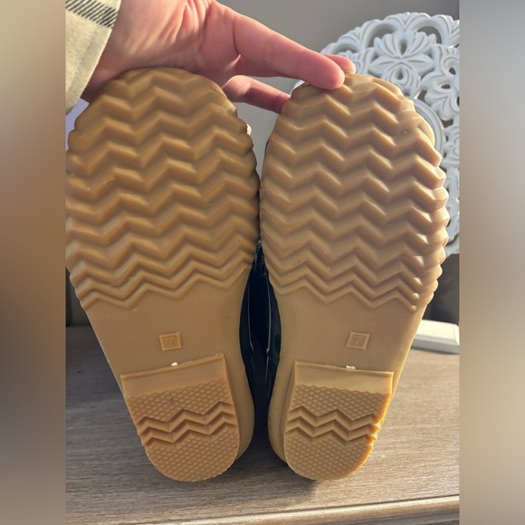 NWT BearPaw Denali Boots - Picture 12 of 13